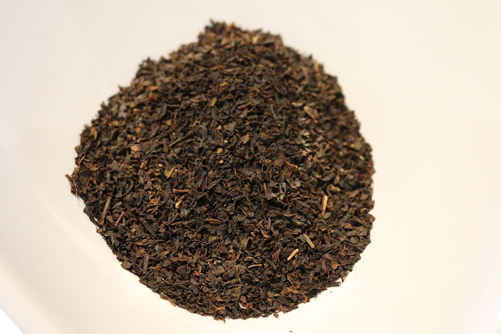 schwarzer-tee-english-breakfast-tea-s Ceylon/Indonesien: English Breakfast Tea (Der Klassiker für starke Morgen)