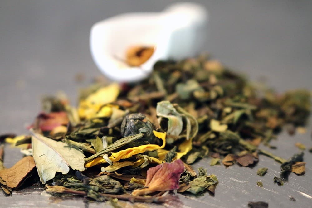 gruener-tee-weisse-perle-von-fujian-s Weiße Perle von Fujian (Weißer & Grüner Tee mit Aprikose-Jasmin-Geschmack)