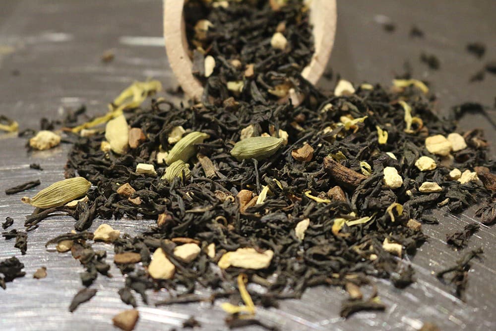 schwarzer-tee-ginger-orange-chai-s Chai Tee: Ginger Orange, 100g (Ronnefeldt Tee)
