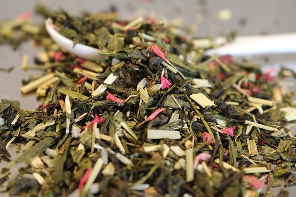 Glückszeit, 100g (Aromatisierter Grüner Tee mit Maracuja-Mango-Lavendelgeschmack)