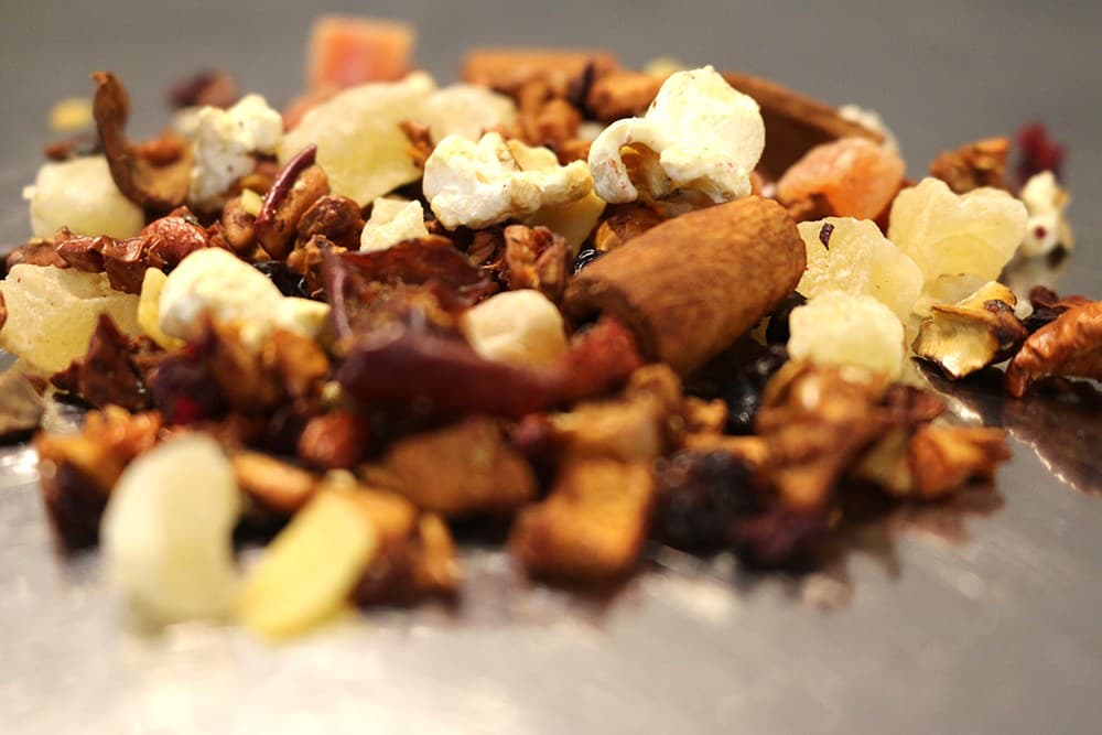 fruechtetee-knusperhaeuschen-mild-s Knusperhäuschen (Milder, winterlicher Früchtetee mit Mandelzauber)