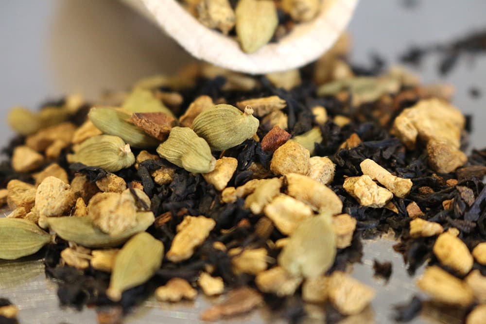 schwarzer-tee-chai-vanille-s Chai Tee: Vanille Chai, 100g (Ronnefeldt Tee)