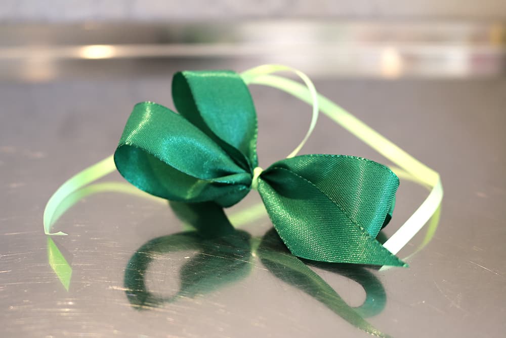 geschenkverpackung-schleife-gruen-s Geschenkschleife, grün