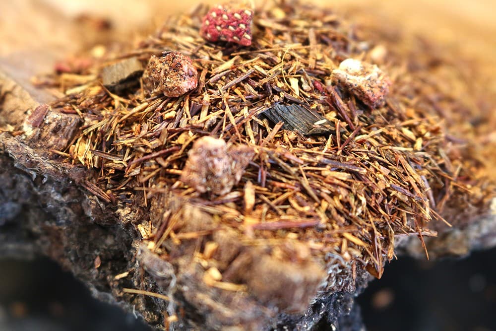 rooibos-erdbeer-sahne-s Erdbeer Sahne (Rooibos - Erdbeere. Rooibos. Glück.)