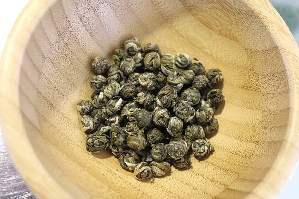 gruentee-silvery-pearl-mountain-1-s