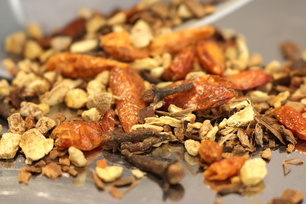 kraeutertee-chai-on-fire-s Chai: Chai on Fire, 100g  (Naturbelassener Kräutertee)